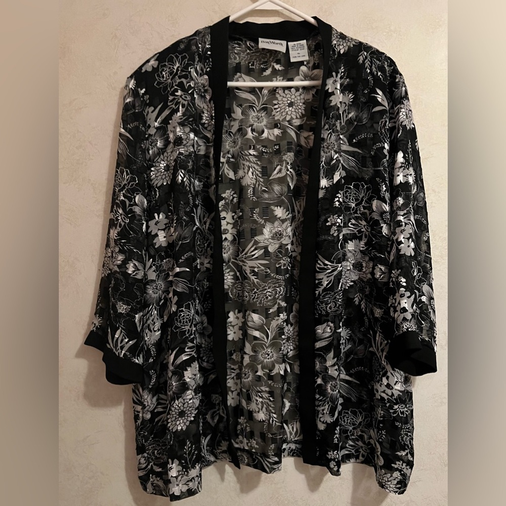 Bon Worth Kimono: Size X-large.